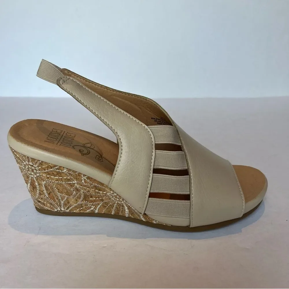 Mootsies Tootsies Women's Elegant Cream Wedge Sandals Size 7 1/2M